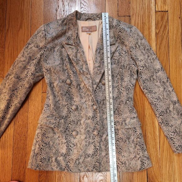 NWOT Blank NYC Snake Print Double Breasted Jacket Python Pale Pink Sz Small - Picture 10 of 10